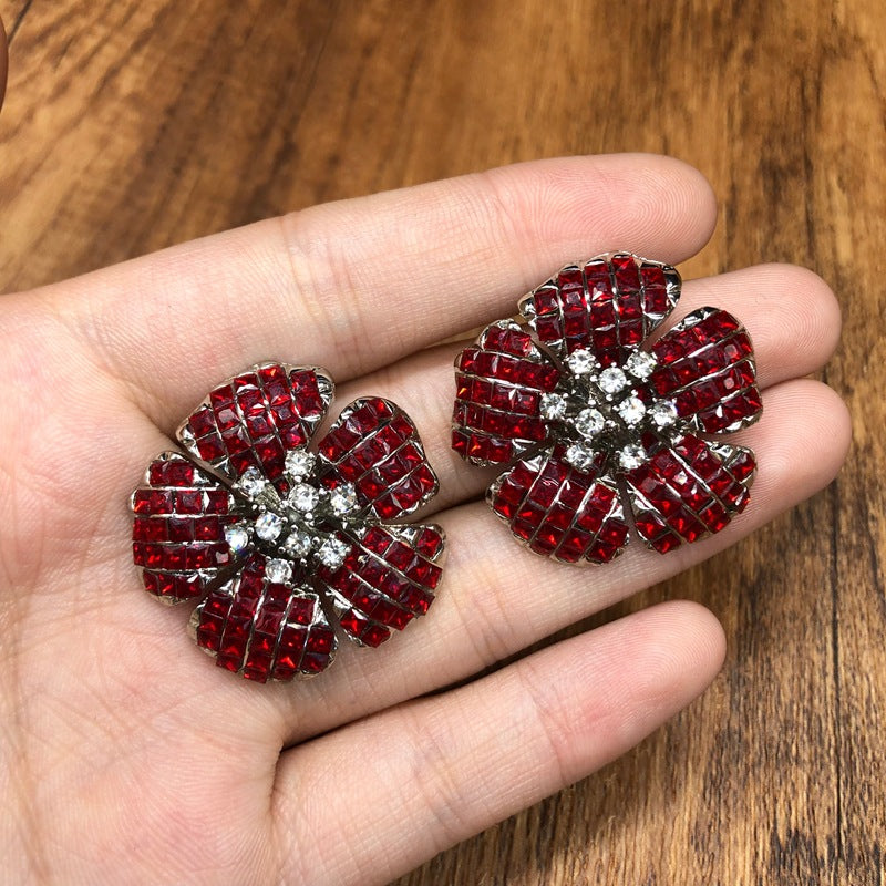 Cross-border new floral tassel necklace and earrings, simple, fashionable, and luxurious, with a dreamy and romantic rose-red rhinestone design