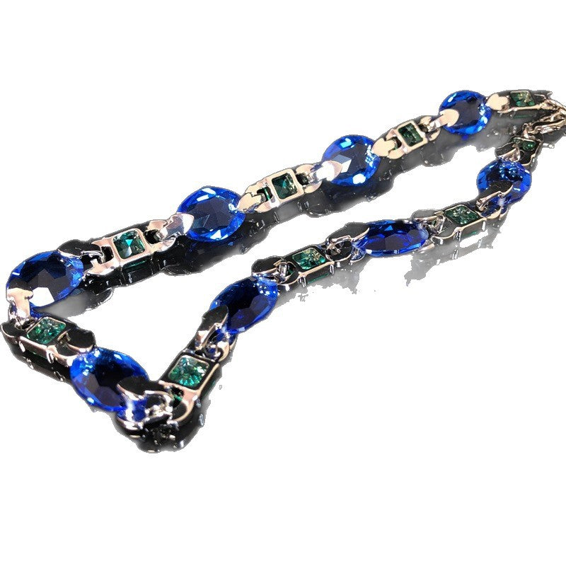 European and American style, retro sapphire design, fashionable platinum-plated necklace with elegant rhinestone embellishments