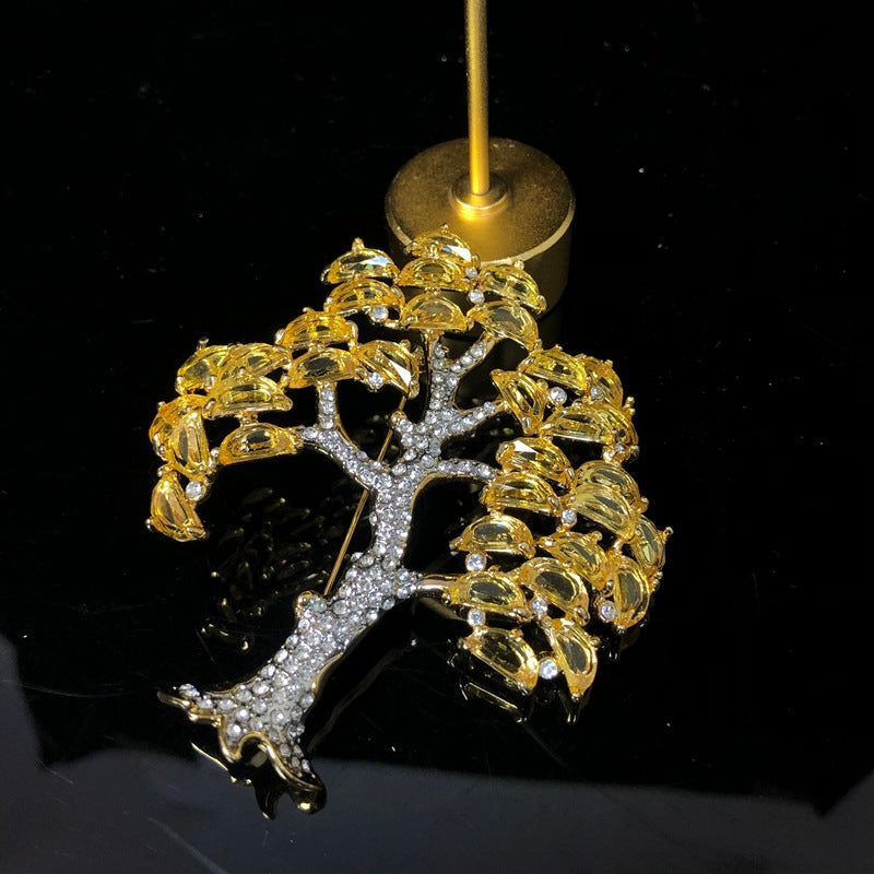 Lucky Money Tree Brooch, Copper Gold-Plated, with Zircon Stones, Fashionable Money Tree Pin, Stylish and Elegant Jewelry with a Unique Design