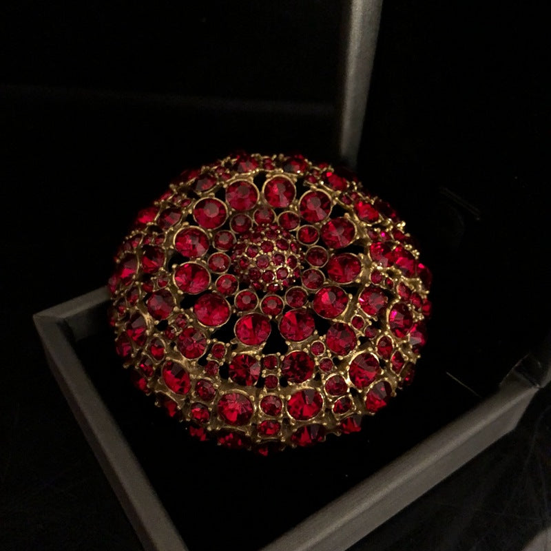 New Year's Edition: Exquisitely Designed Brooch with Chinese Red Gemstones and Diamonds, Retro Court Style, Versatile Pin for Women