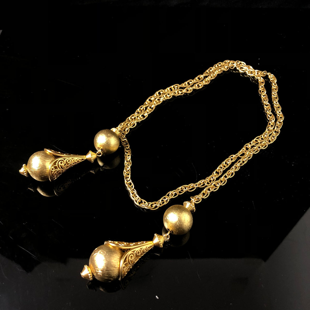 Retro-style, minimalist gold-plated gourd pendant, elegant necklace and earring set, versatile jewelry, gold-plated