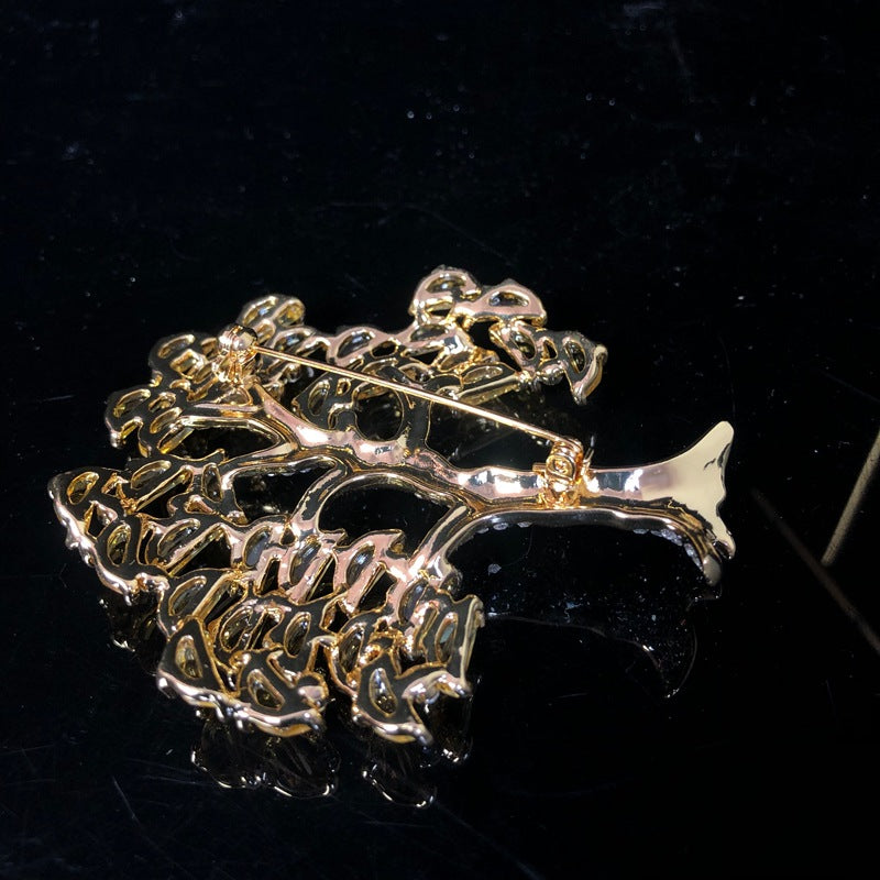Lucky Money Tree Brooch, Copper Gold-Plated, with Zircon Stones, Fashionable Money Tree Pin, Stylish and Elegant Jewelry with a Unique Design