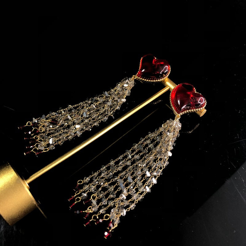 New, exquisite, and fashionable heart-shaped rhinestone tassel earrings for women, exuding elegance and versatility, with a high-end feel