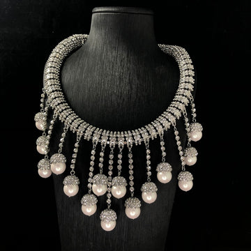 European and American fashion women's tassel necklace, luxurious rhinestone-studded collar necklace, clavicle chain, copper material with pearl pendant