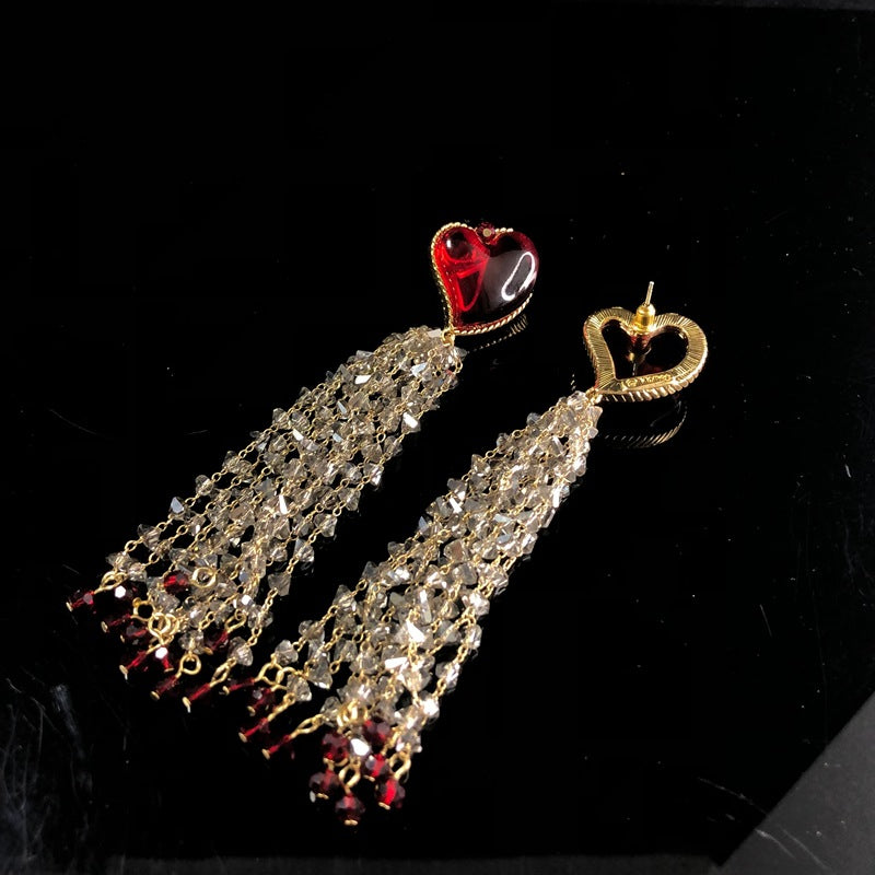 New, exquisite, and fashionable heart-shaped rhinestone tassel earrings for women, exuding elegance and versatility, with a high-end feel