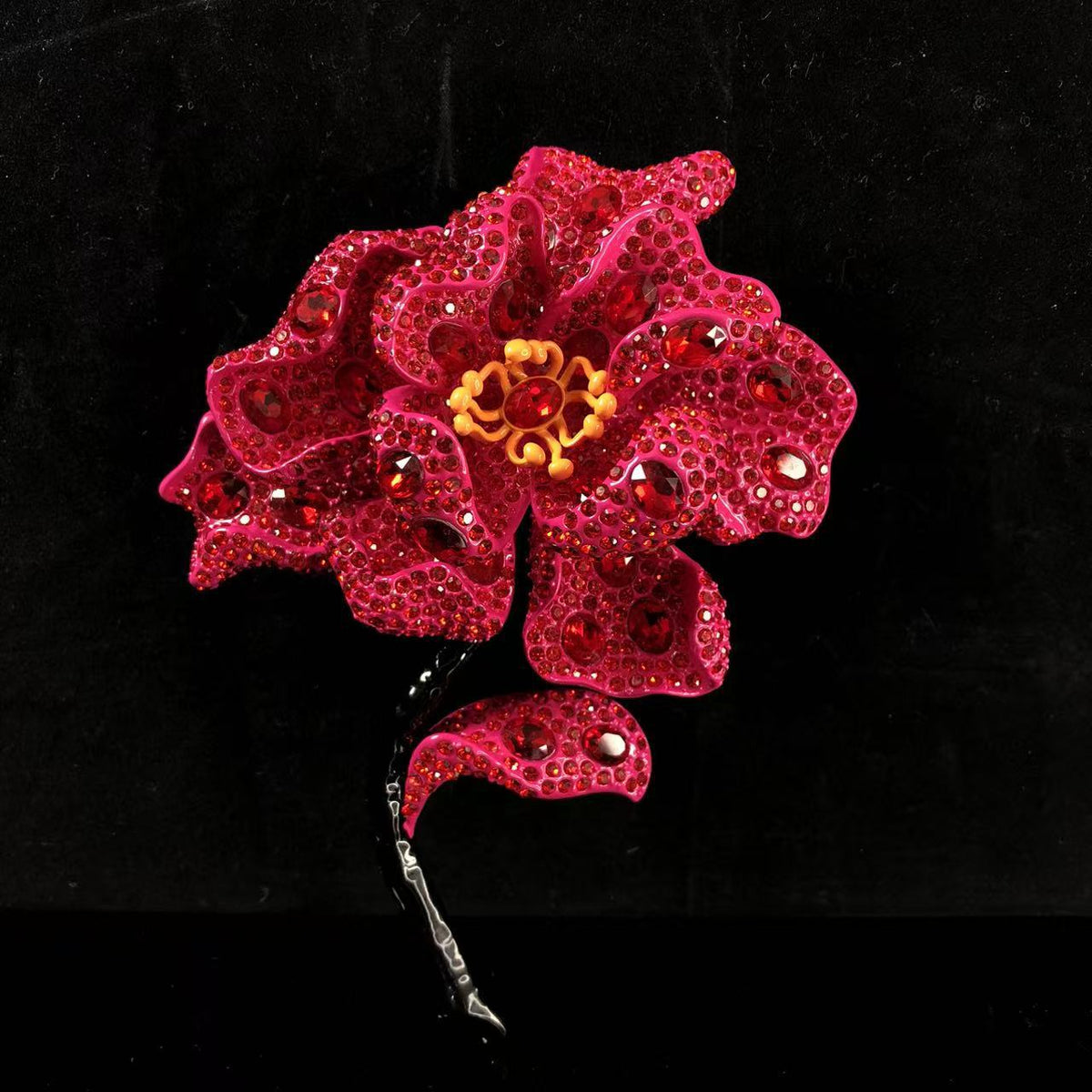 Classic, sophisticated, and luxurious peony brooch and earring set, exuding elegance and refined charm, perfect as a fashionable accessory for coats