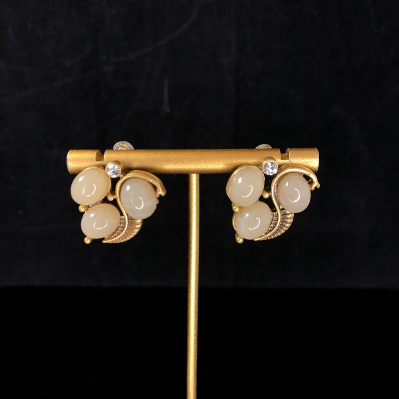 Vintage-style, heavy-duty, versatile, antique gold and white jewelry=Jelly resin pearl-inlaid necklace and earring set