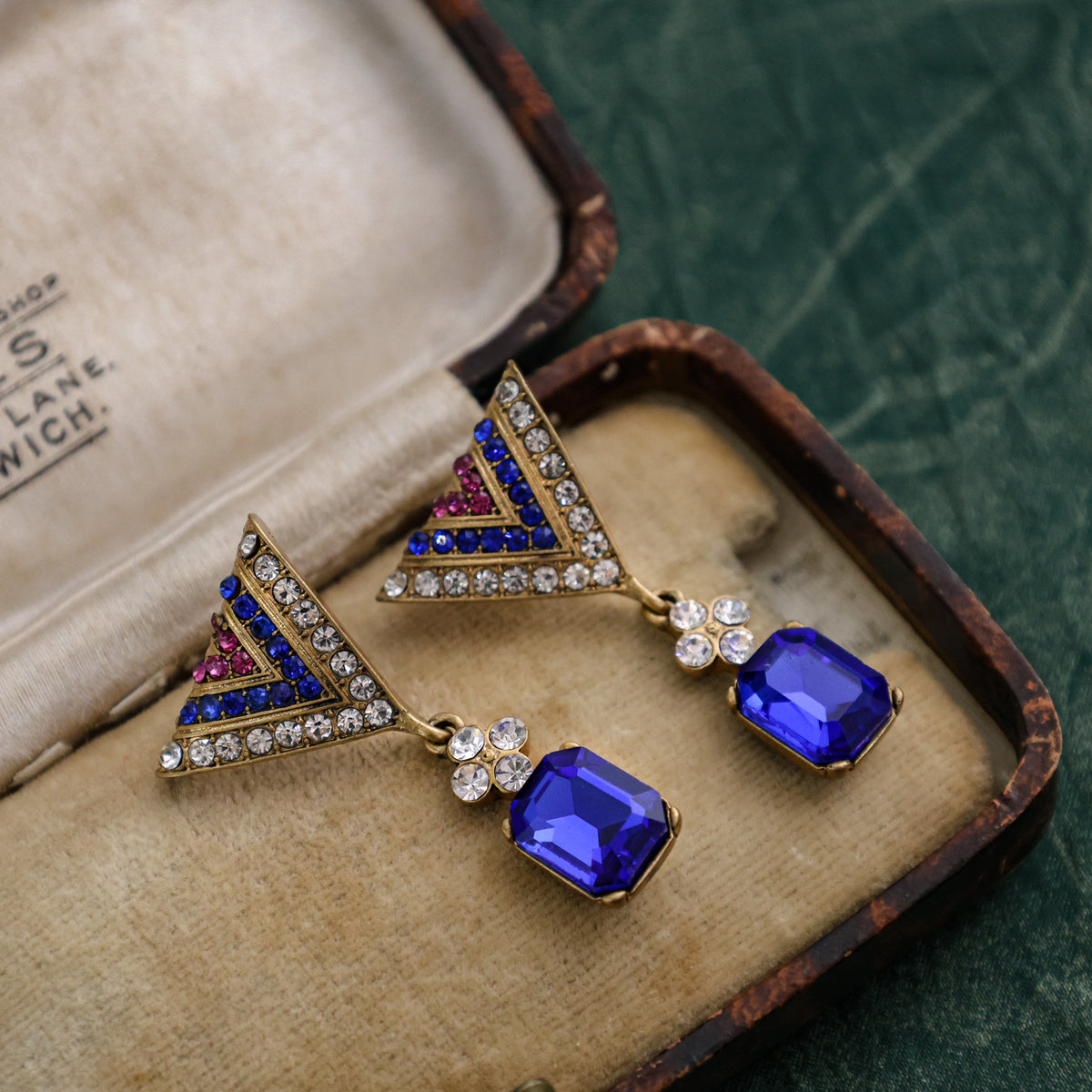 Blue crystal pendant, triangular earrings, vintage, heavy-duty, exaggerated design, women's necklace, clavicle chain, sweater chain, jewelry set