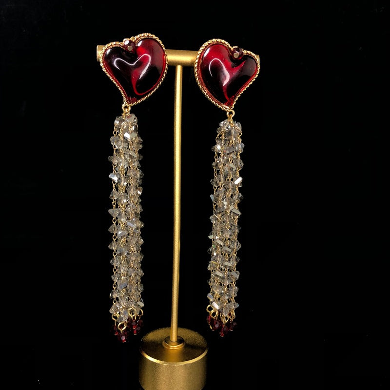 New, exquisite, and fashionable heart-shaped rhinestone tassel earrings for women, exuding elegance and versatility, with a high-end feel