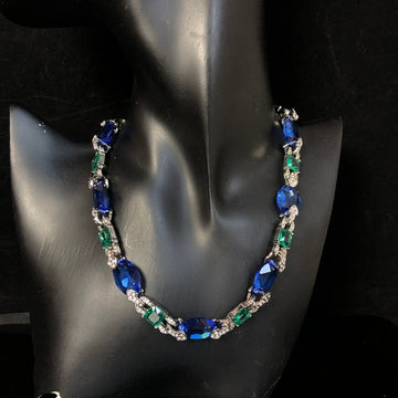 European and American style, retro sapphire design, fashionable platinum-plated necklace with elegant rhinestone embellishments