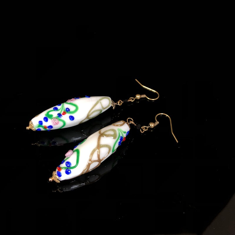 vintageVintage-style copper-inlaid glass horse-eye design earrings, a fashionable and versatile set