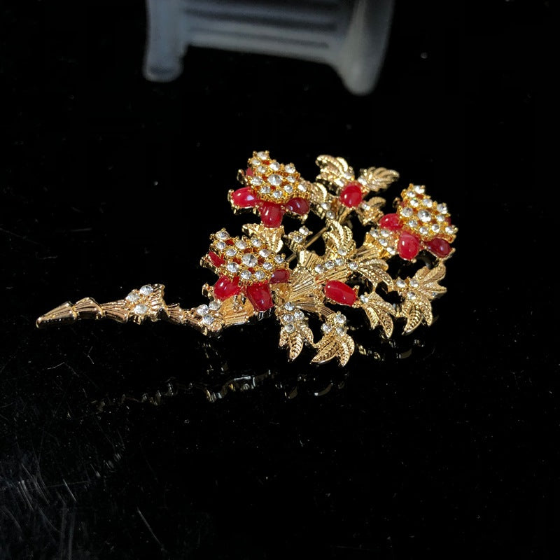 Vintage light luxury dense gemstone flower brooch, heavy-duty, elegant, live-streaming supply, fashionable, versatile, and elegant