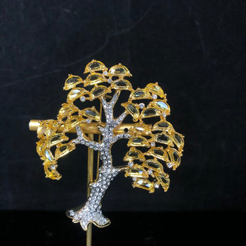 Lucky Money Tree Brooch, Copper Gold-Plated, with Zircon Stones, Fashionable Money Tree Pin, Stylish and Elegant Jewelry with a Unique Design