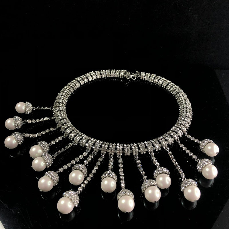 European and American fashion women's tassel necklace, luxurious rhinestone-studded collar necklace, clavicle chain, copper material with pearl pendant